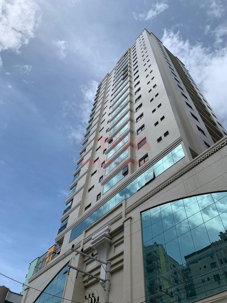 APARTAMENTO VISTA MAR COM 4 SUTES MEIA PRAIA  ITA